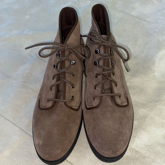 Keds Suede/Leather Shoes NWOT 7.5